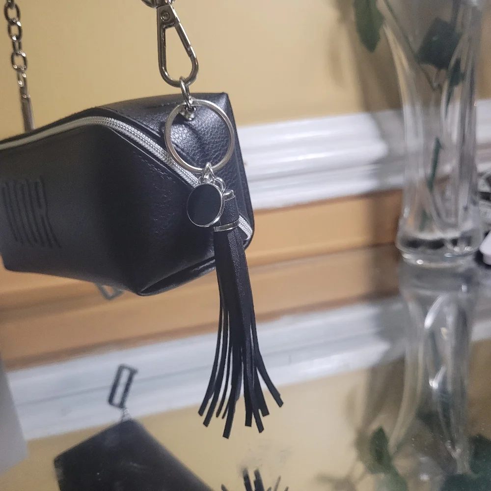 Host pick 🔥 Dior🔥beauty pouch convertible shoulder bag - Picture 14 of 17